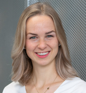 Mitarbeiterfoto von Franziska Rhein aus dem Get Started Team