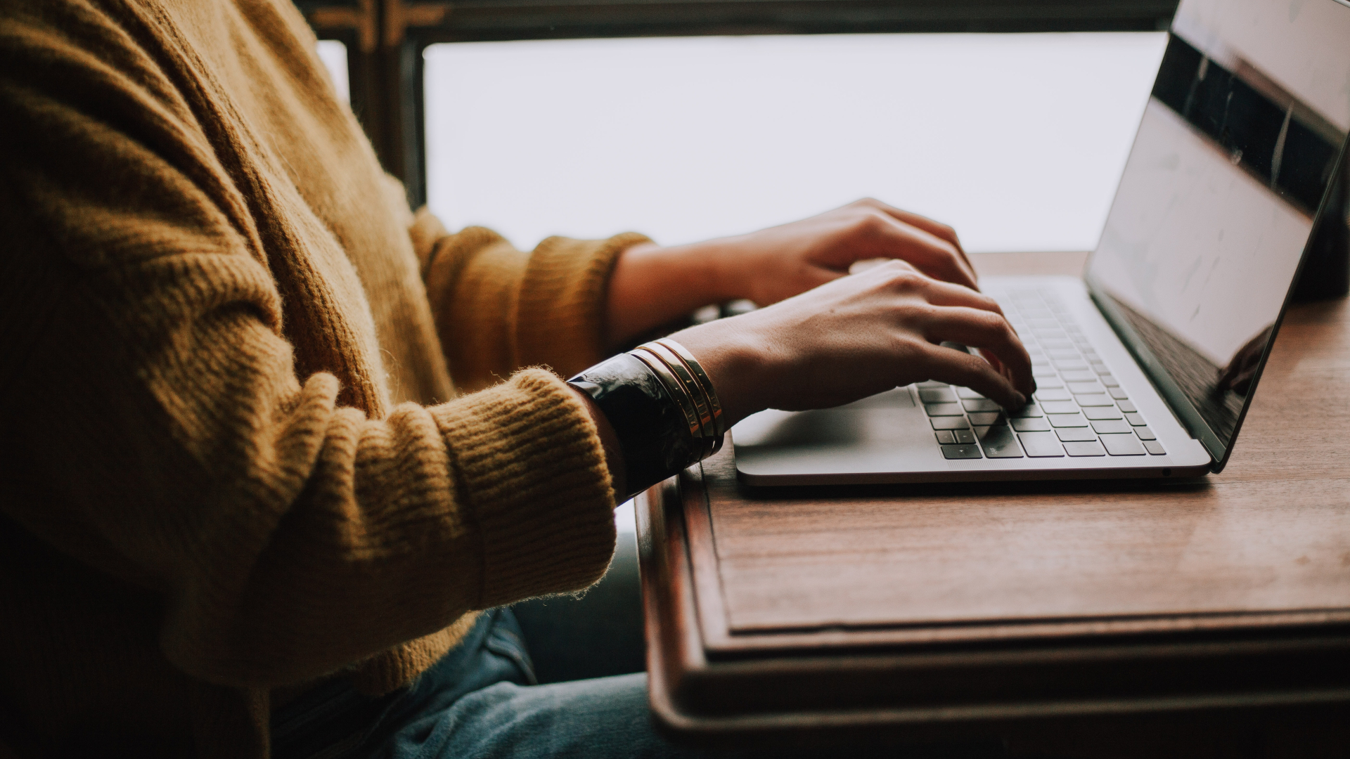 Homeoffice - Arbeit - Work - Computer - Plattformarbeit