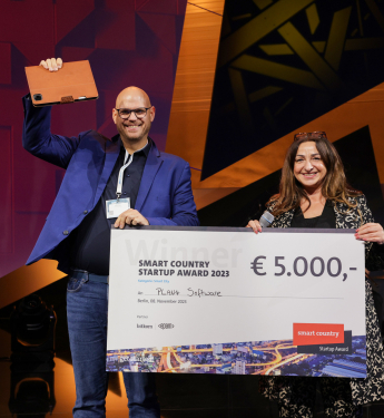 Die Gewinner des Smart Country Startup Awards 2023: die Gründerinnen und Gründer von Plan4 Software