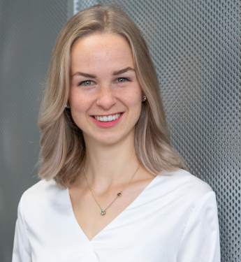 Mitarbeiterfoto von Franziska Rhein aus dem Get Started Team