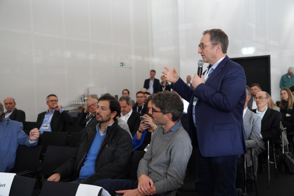 Impression des Green Data Centre Summit 2024, man sieht das Publikum